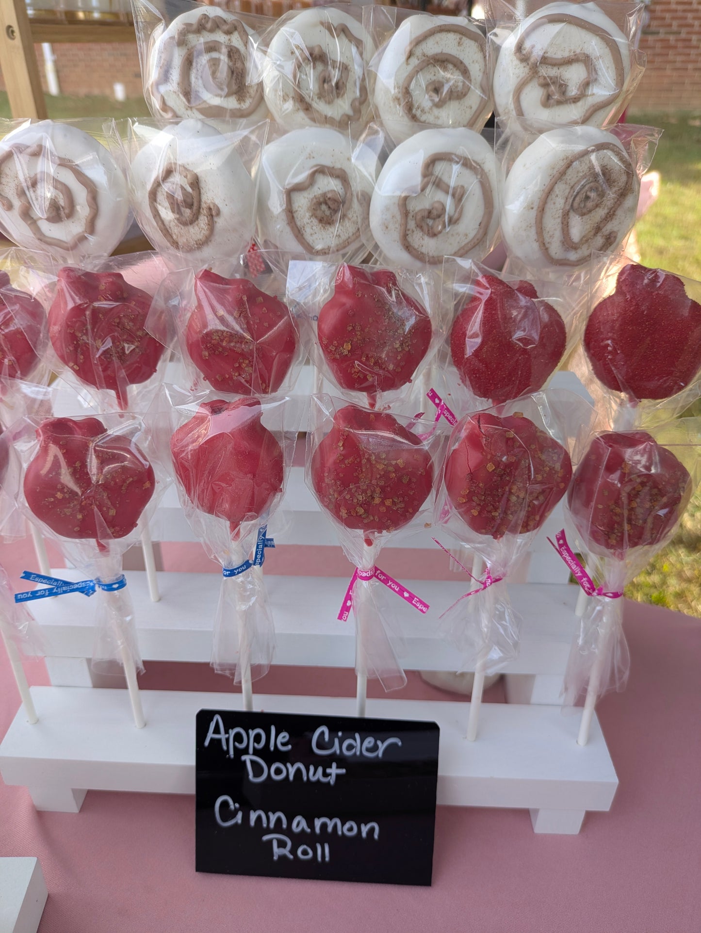 Apple Cider Donut & Cinnamon Roll Cake Pops