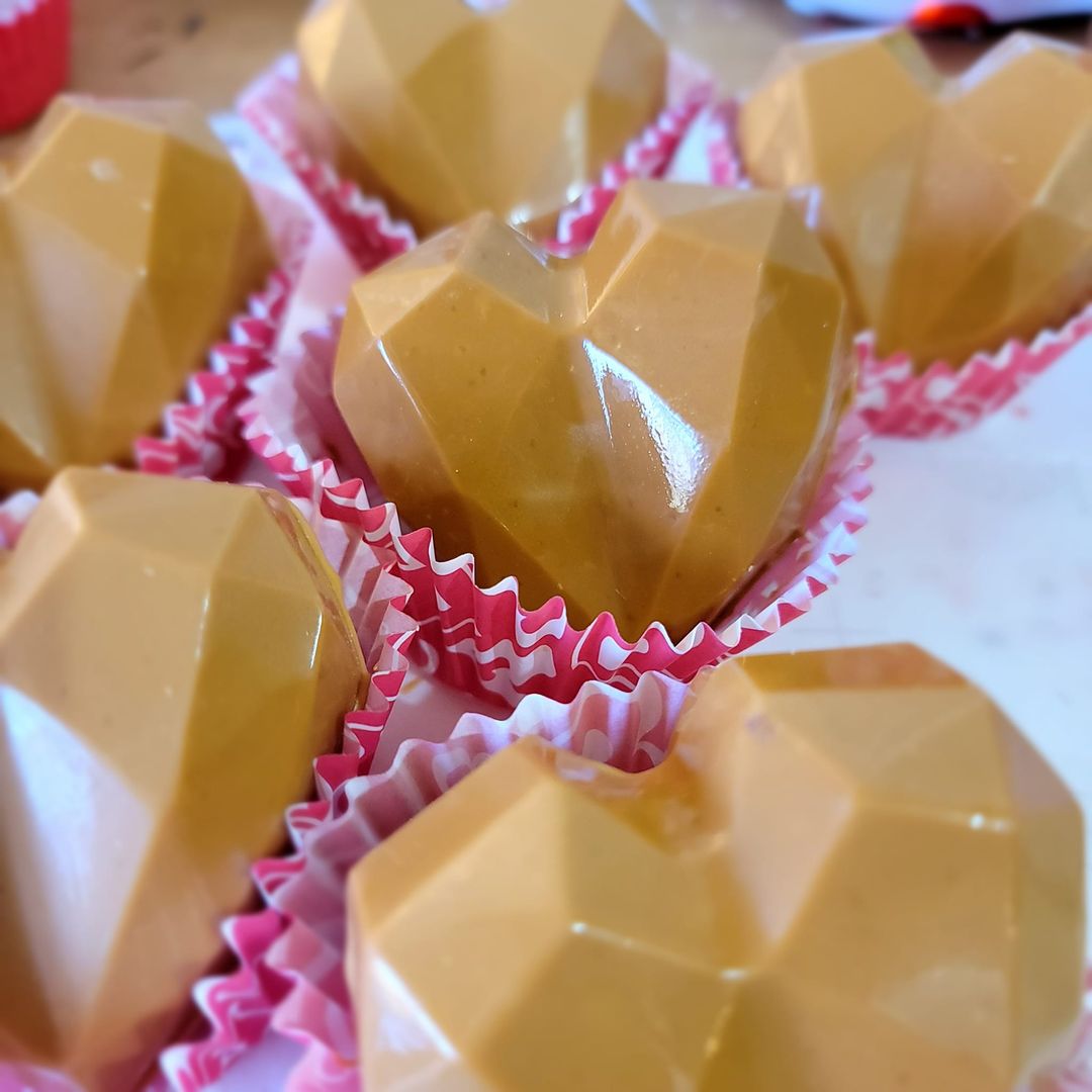 Sweet Surprise Confections - Heart Melt Love Bombs