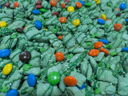 Lucky Snack Duo Bundle – Leprechaun Popcorn + St. Patrick's Day Puppy Chow 🍀🍿